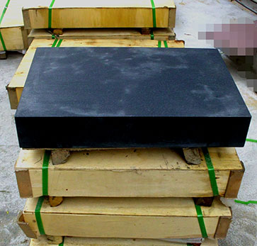 [標(biāo)準(zhǔn)大理石平臺]高精度大理石平臺的標(biāo)準(zhǔn)厚度是多少？